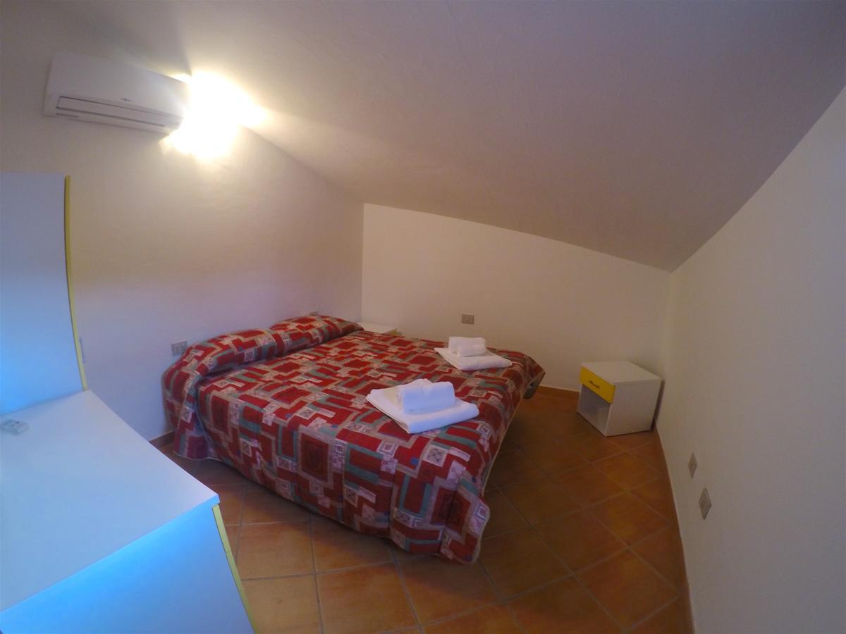 La Coccinella Al Mare Bed & Breakfast San Teodoro  Exterior foto