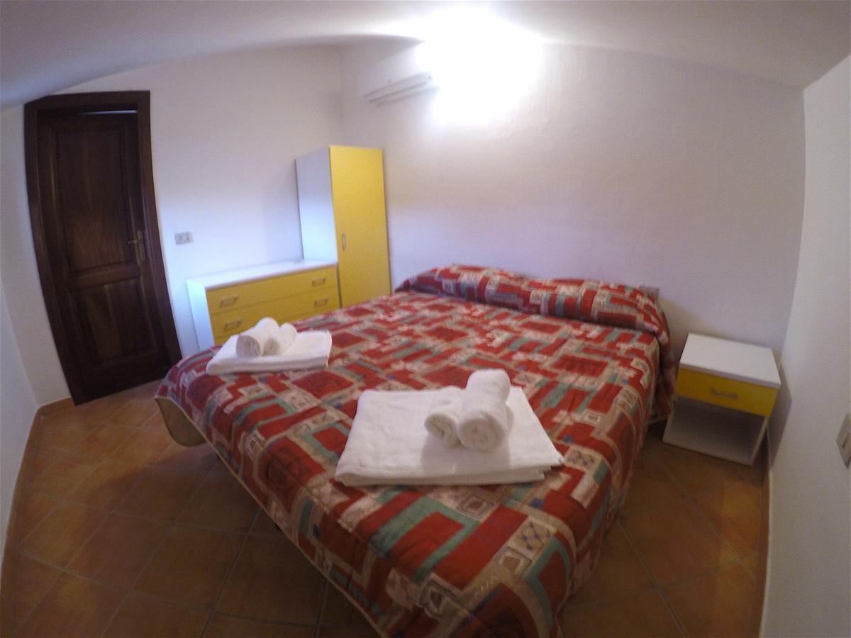 La Coccinella Al Mare Bed & Breakfast San Teodoro  Exterior foto